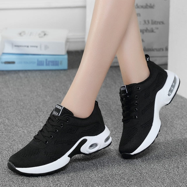 Women Sneakers Breathable Mesh Walking Shoes